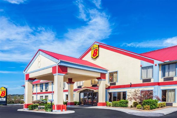 Super 8 By Wyndham Morristown/south - Morristown, TN