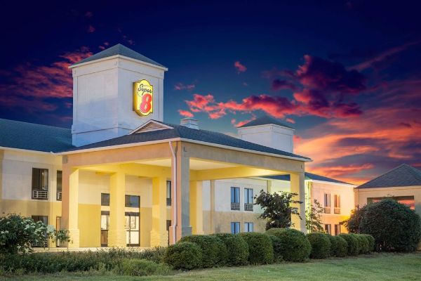 Super 8 By Wyndham Clemmons/bermuda Run/winston-salem I-40 - Winston-Salem, NC