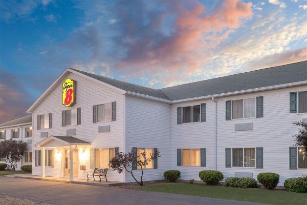 Super 8 By Wyndham Canandaigua - Canandaigua, NY
