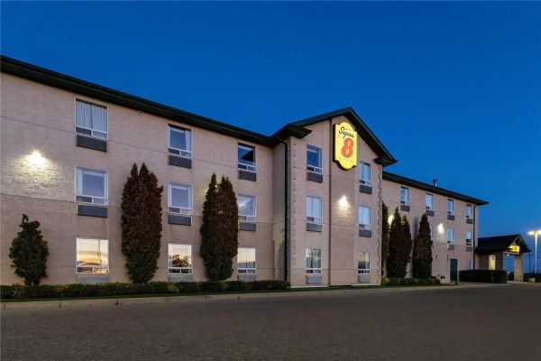 Super 8 By Wyndham Prince Albert - Prince Albert