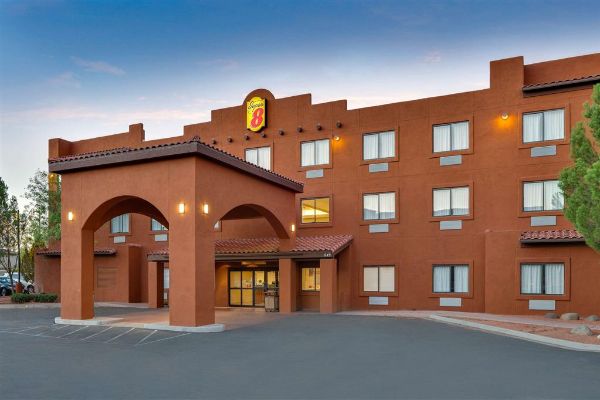 Super 8 By Wyndham Page/lake Powell - Page, AZ