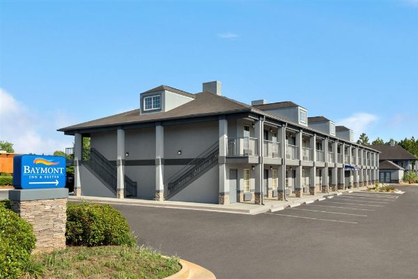 Baymont By Wyndham Warner Robins - Warner Robins, GA