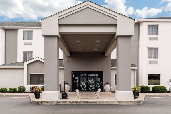 Sleep Inn & Suites Columbus South - Columbus, IN