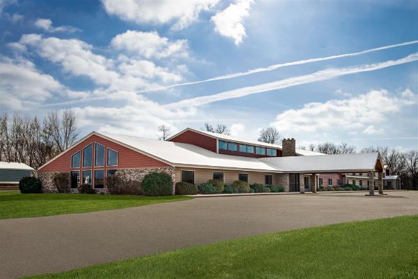 Americinn By Wyndham Detroit Lakes - Detroit Lakes, MN