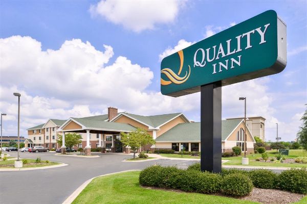 Quality Inn Bolingbrook I-55 - Bolingbrook, IL