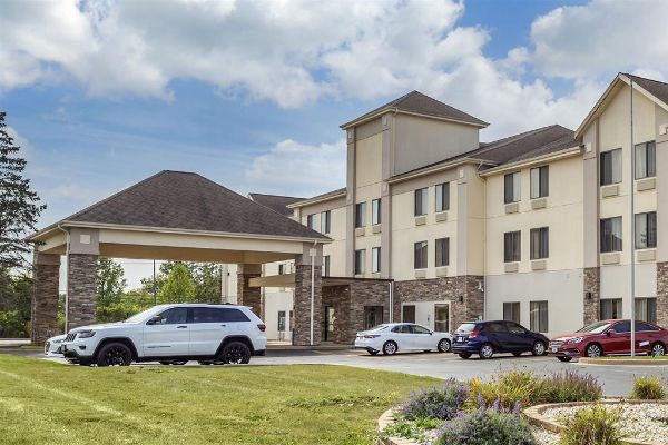 Comfort Inn & Suites North Aurora - Naperville - Plano, IL