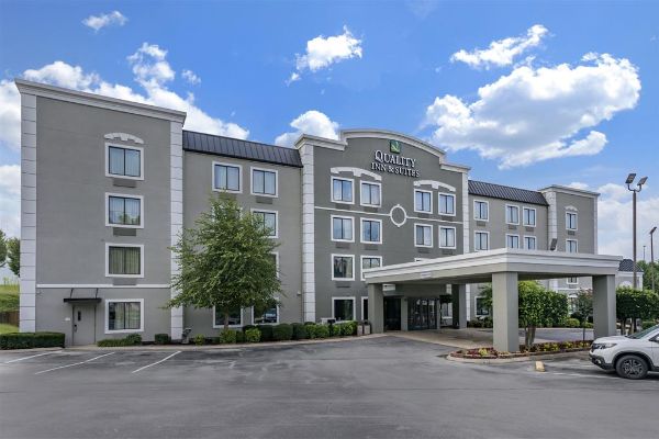 Quality Inn & Suites Chattanooga West Near Lookout Mountain - Lookout Mountain, TN