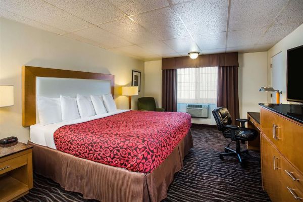 Days Inn By Wyndham Yakima - Yakima, WA