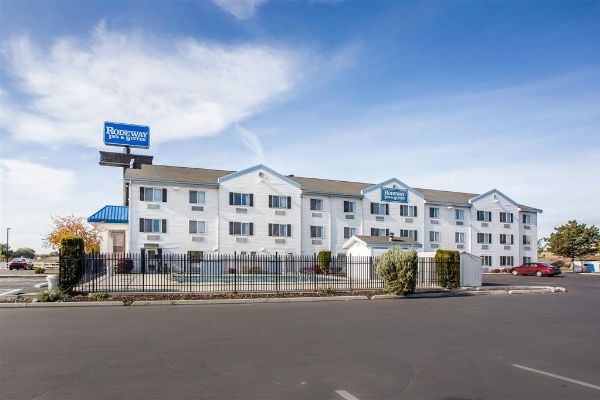 Rodeway Inn & Suites Nampa - Nampa, ID