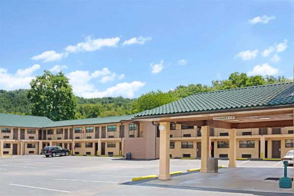 Days Inn By Wyndham Cherokee Near Casino - Sylva, NC