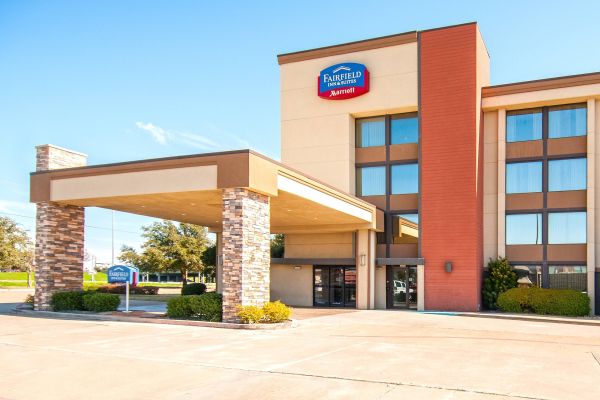 Fairfield Inn And Suites By Marriott Dallas Dfw Airport South-irving - Irving, TX
