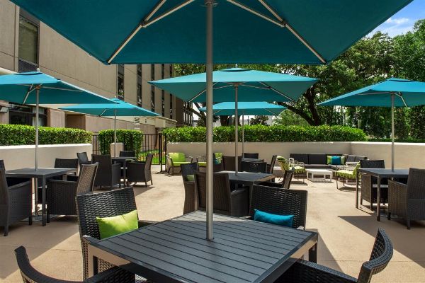 Hampton Inn & Suites Lake Mary At Colonial Townpark - Sanford, FL