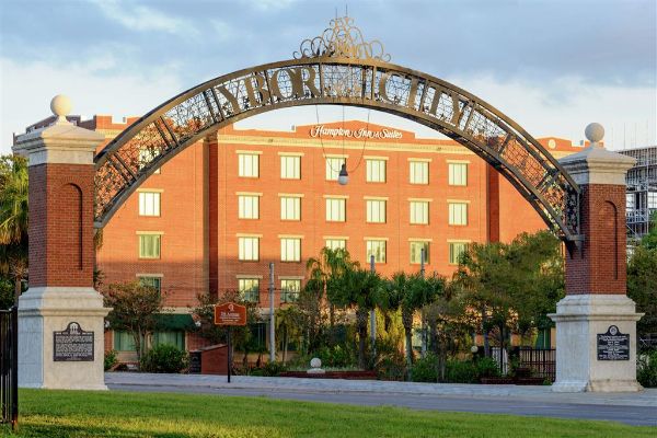 Hampton Inn & Suites Tampa/ybor City/downtown - Tampa, FL