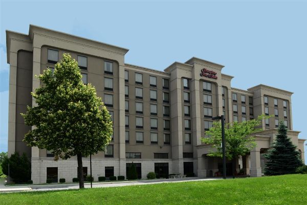 Hampton Inn And Suites By Hilton Windsor - Windsor, Canadá