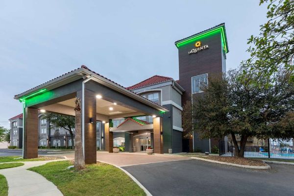 La Quinta Inn & Suites By Wyndham New Braunfels - New Braunfels, TX