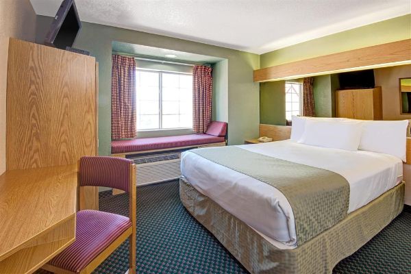 Microtel Inn & Suites By Wyndham Albuquerque West - Albuquerque, NM