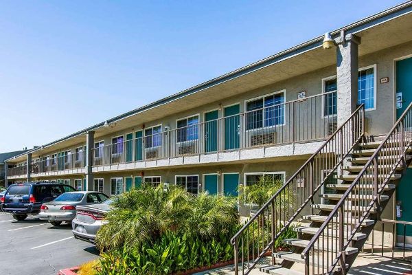 Rodeway Inn Ontario Mills Mall - Fontana, CA