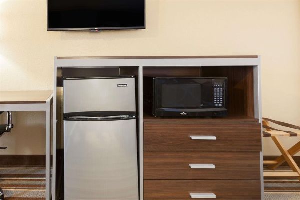 Super 8 By Wyndham Kingsville - Kingsville, TX