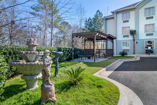 Comfort Inn & Suites Macon North I-75 - Macon, GA