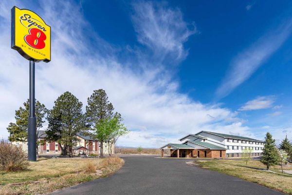 Super 8 By Wyndham Cheyenne Wy - Cheyenne, WY