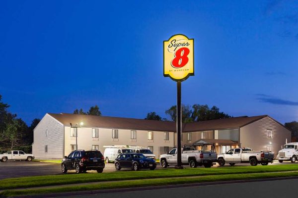 Super 8 By Wyndham Sun Prairie/madison E - Madison, WI