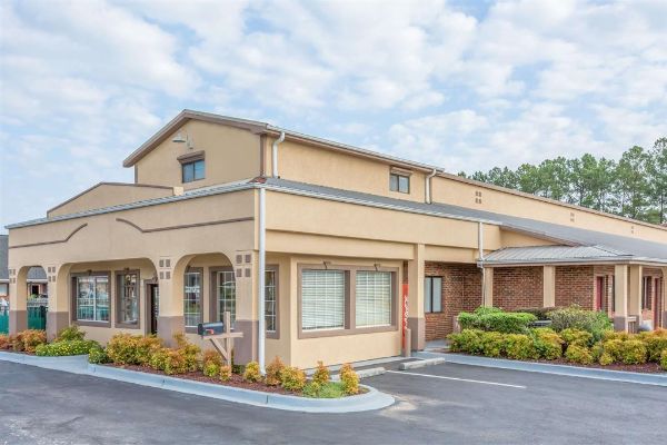 Super 8 By Wyndham Santee - Santee, SC