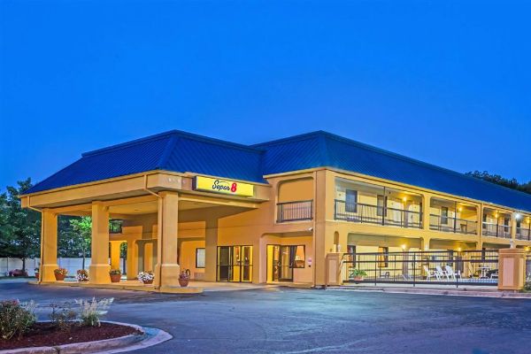 Super 8 By Wyndham Norcross/i-85 Atlanta - Stone Mountain, GA