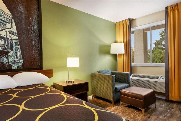 Super 8 By Wyndham Brookhaven - Brookhaven, MS