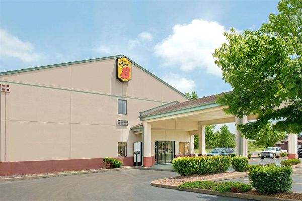 Super 8 By Wyndham Bonne Terre - Farmington, MO