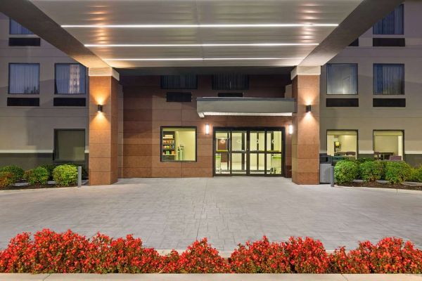 La Quinta Inn & Suites By Wyndham Snellville-stone Mountain - Stone Mountain, GA