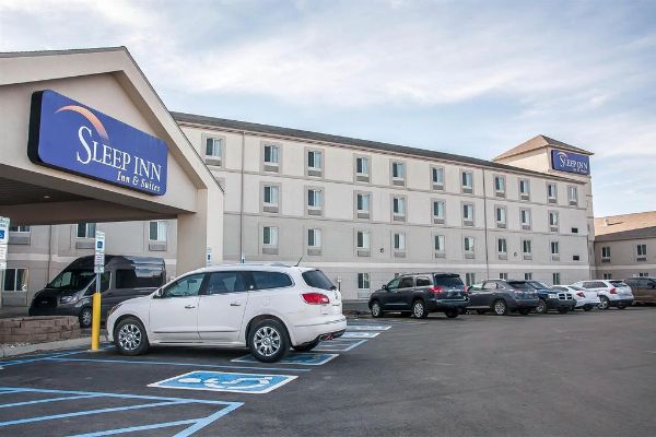 Sleep Inn & Suites Conference Center And Water Park - Minot, ND
