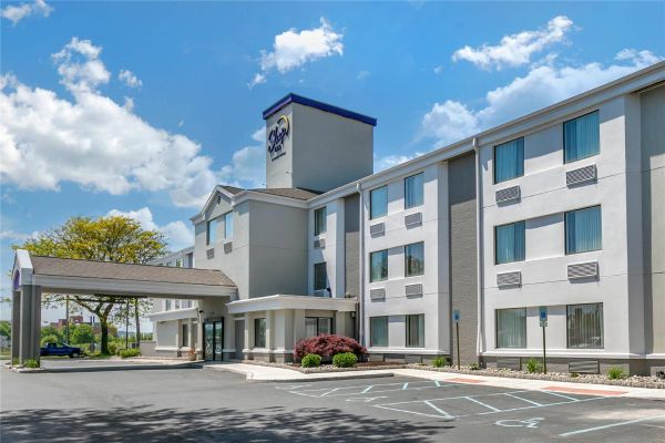 Sleep Inn Allentown-fogelsville - Allentown, PA
