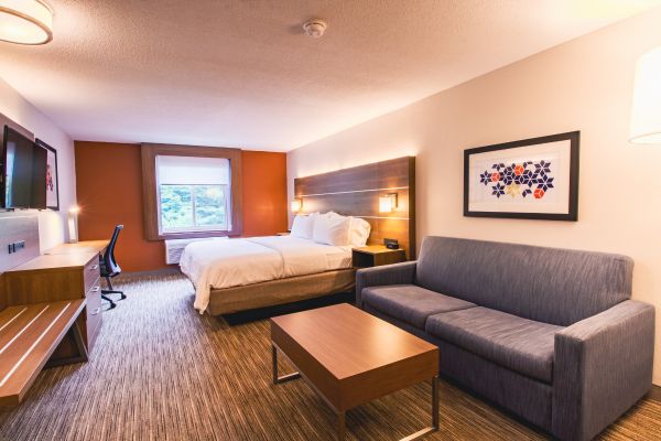 Holiday Inn Express & Suites Lincoln East - White Mountains By Ihg - Waterville Valley, NH