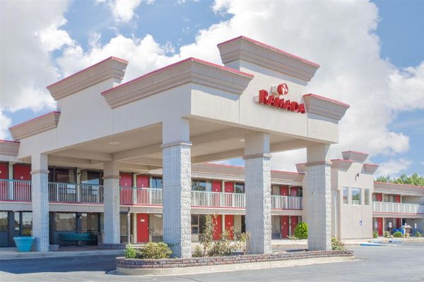 Ramada By Wyndham Edgewood Hotel & Conference Center - Bel Air, MD