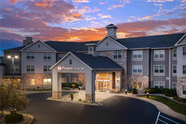 Best Western Premier Bridgewood Resort Hotel - Wisconsin