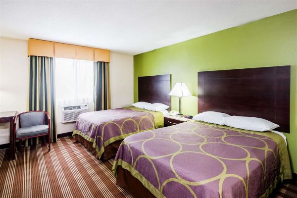 Super 8 By Wyndham Bangor - Bangor, ME