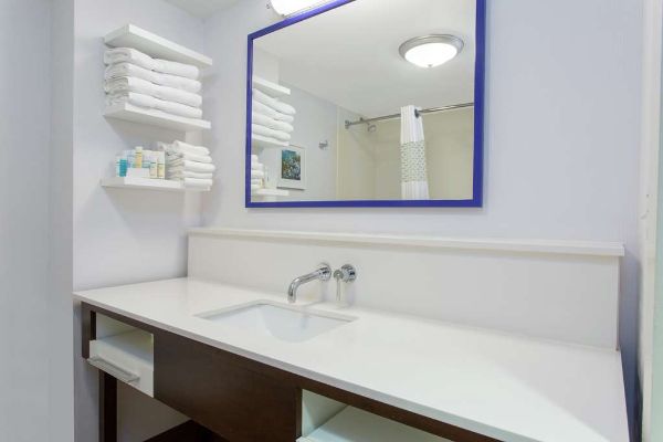 Hampton Inn & Suites Albany-airport - Clifton Park