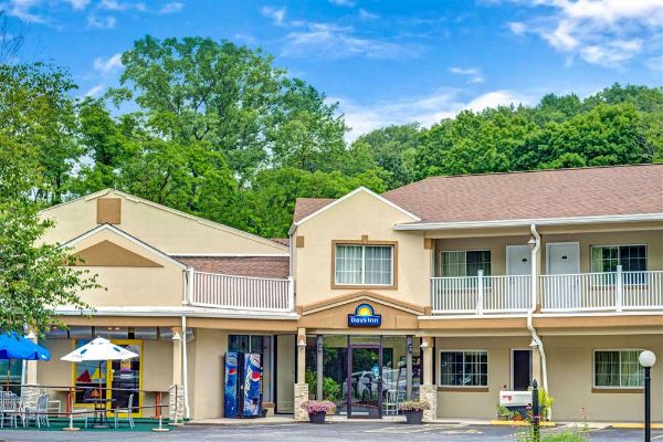 Days Inn By Wyndham Ridgefield - Fairfield