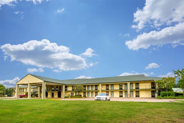 Quality Inn Heber Springs - Heber Springs, AR