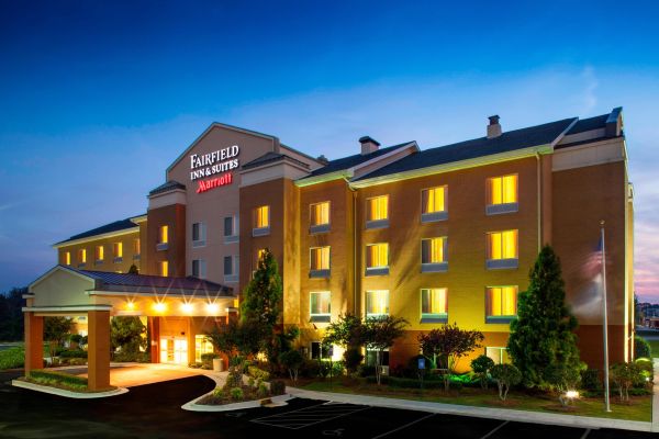 Fairfield Inn And Suites By Marriott Atlanta Mcdonough - McDonough, GA