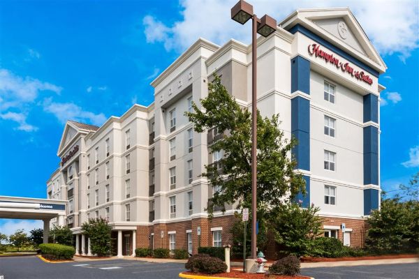 Hampton Inn & Suites Fredericksburg-at Celebrate Virginia - Fredericksburg, VA