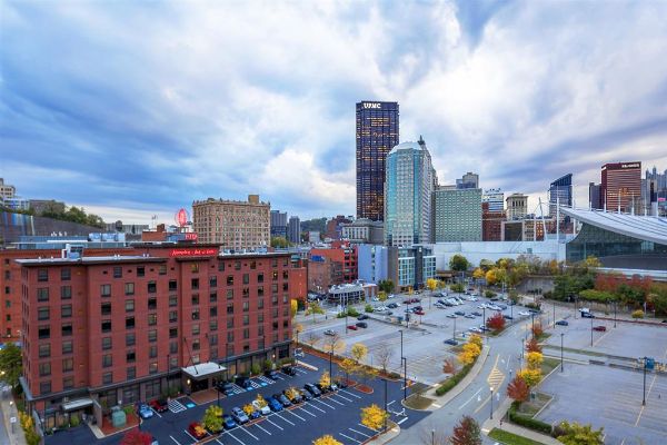 Hampton Inn & Suites Pittsburgh-downtown - Pittsburgh