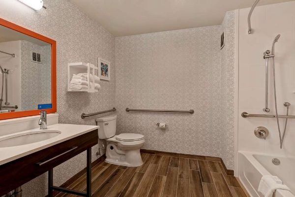 Hampton Inn & Suites Rohnert Park - Sonoma County - Petaluma, CA
