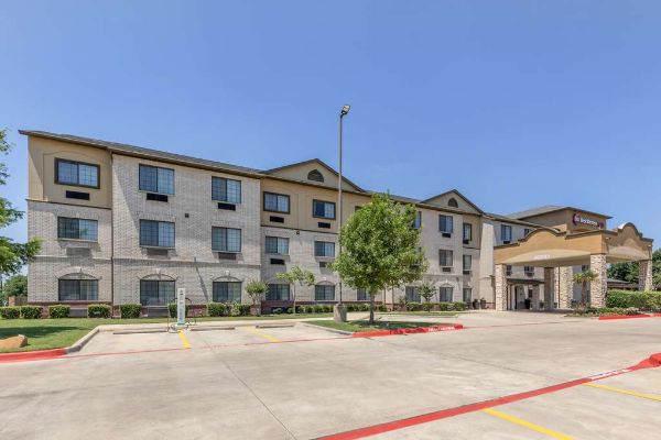 Best Western Plus Mansfield Inn & Suites - Mansfield, TX