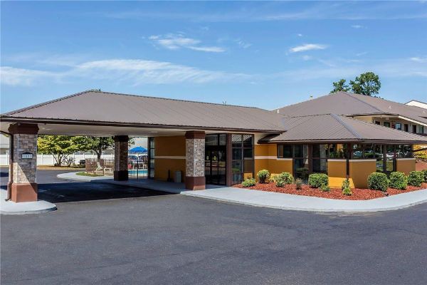 Quality Inn Pinehurst Area - Southern Pines, NC