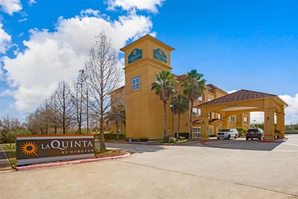 La Quinta Inn & Suites By Wyndham Pearland - Houston South - Pearland, TX