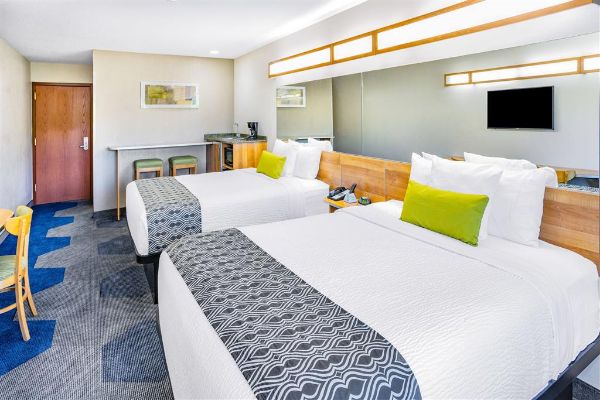 Microtel Inn & Suites By Wyndham Johnstown - Gloversville, NY