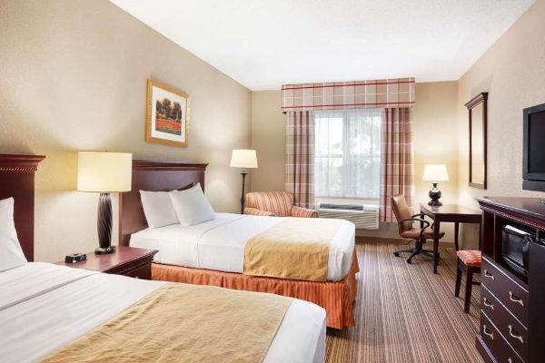 Country Inn & Suites By Radisson Ithaca Ny - Ithaca, NY