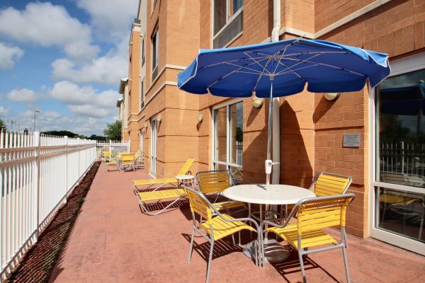 Fairfield Inn And Suites By Marriott Milwaukee Airport - Milwaukee