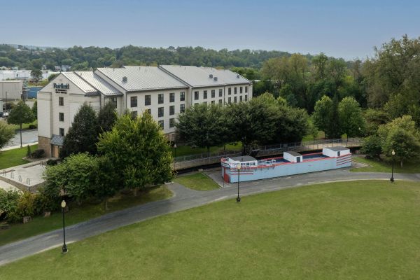 Fairfield Inn And Suites By Marriott Cumberland - Cumberland, MD